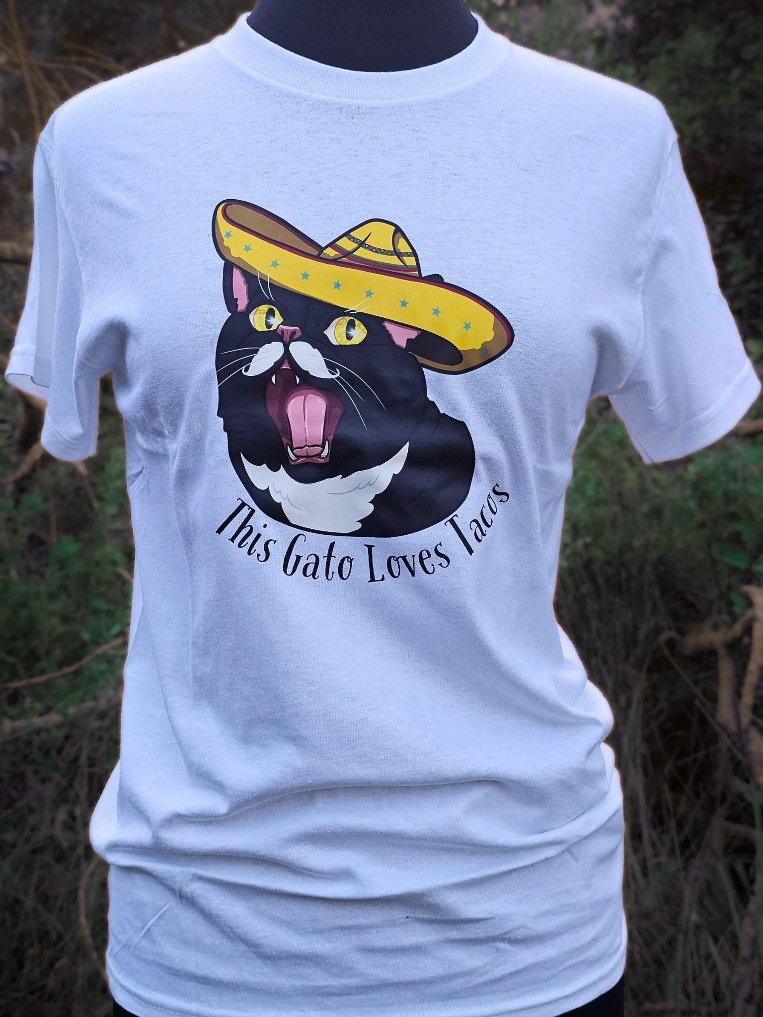 This Gato Loves Tacos T-Shirt